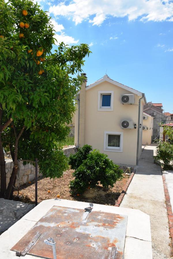 Villa Marta'S - Marta I Trogir Eksteriør billede