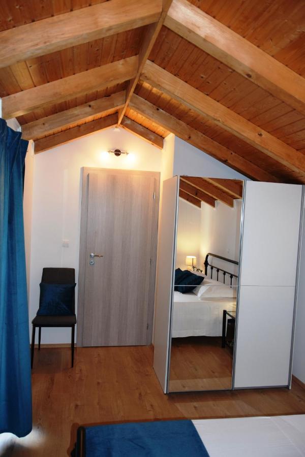 Villa Marta'S - Marta I Trogir Eksteriør billede