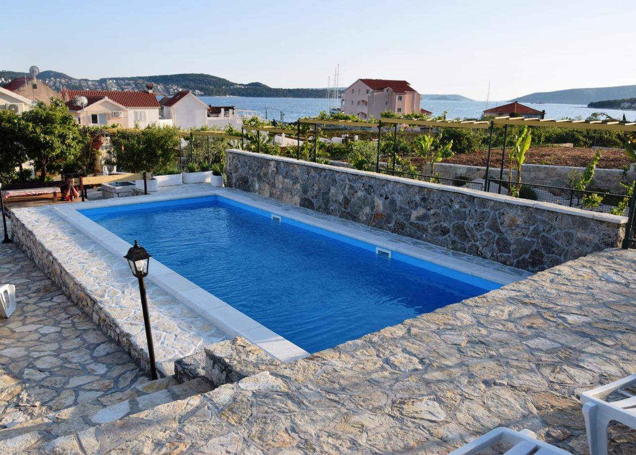 Villa Marta'S - Marta I Trogir Eksteriør billede